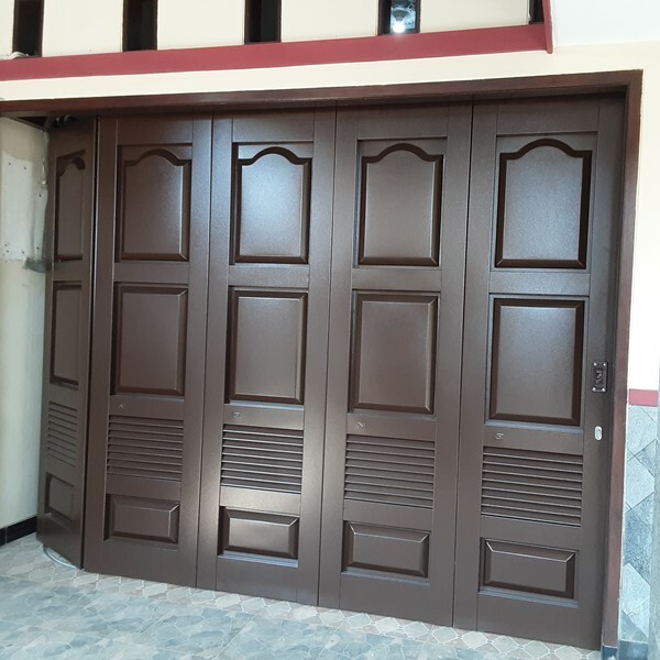 W 380 E
Warna : 752-S (coklat tua)